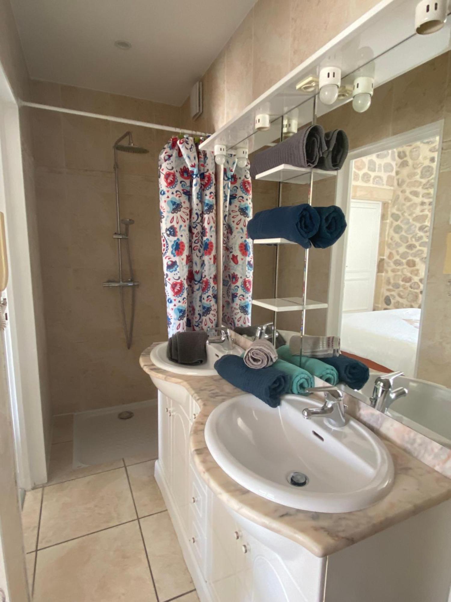 Domaine Les Buis Bed & Breakfast Saint-Fortunat-sur-Eyrieux Bagian luar foto