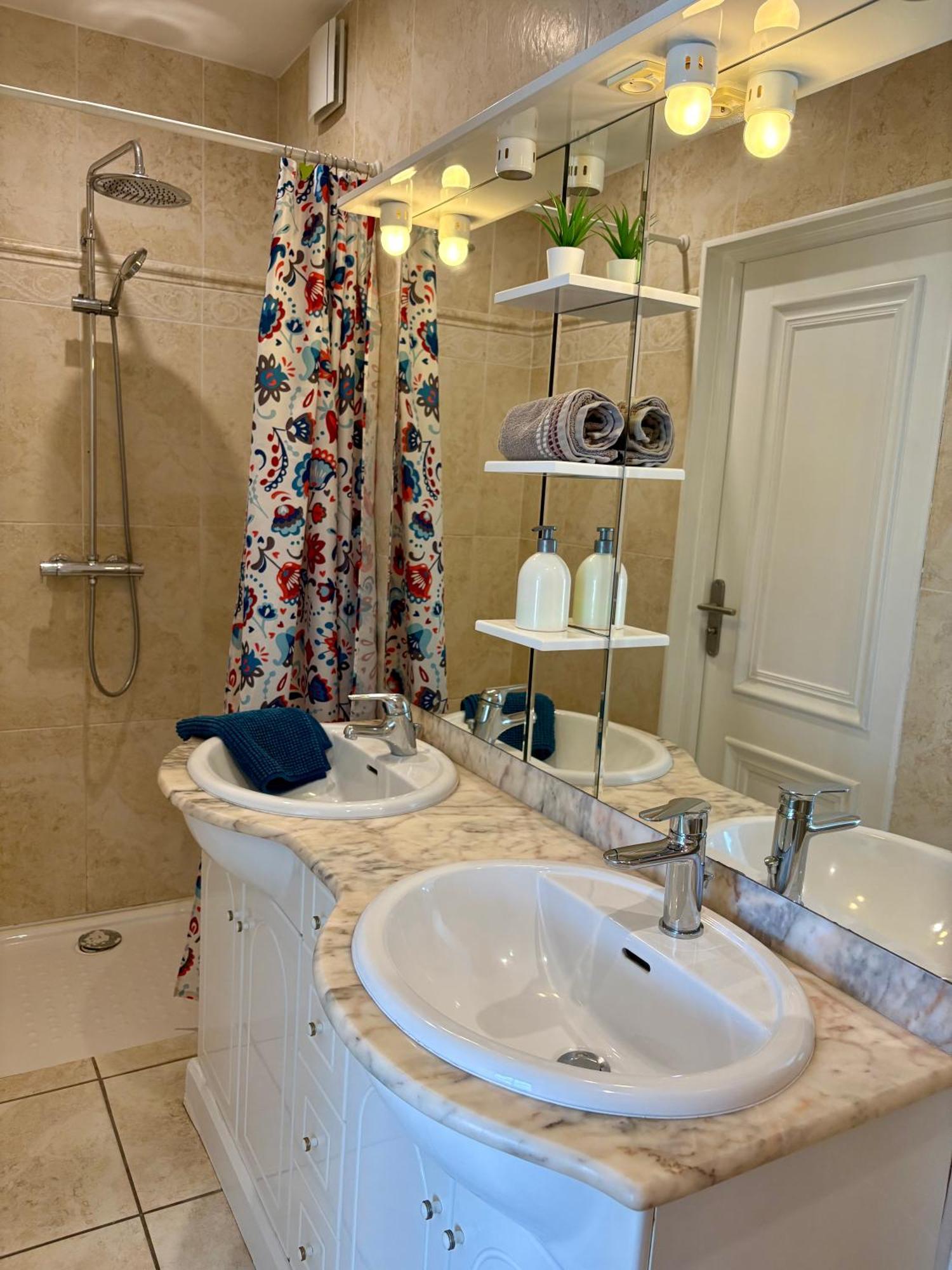 Domaine Les Buis Bed & Breakfast Saint-Fortunat-sur-Eyrieux Bagian luar foto