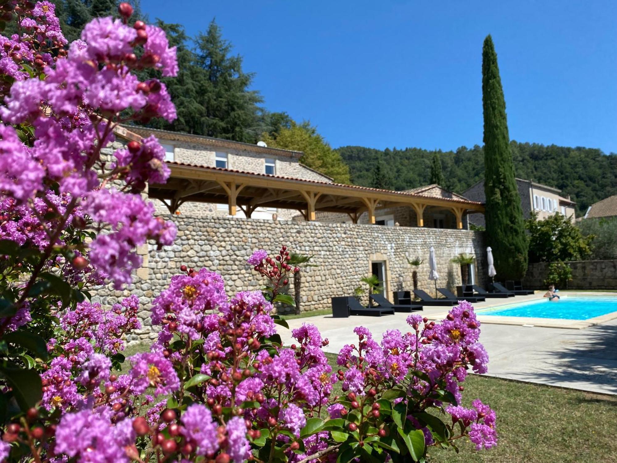 Domaine Les Buis Bed & Breakfast Saint-Fortunat-sur-Eyrieux Bagian luar foto
