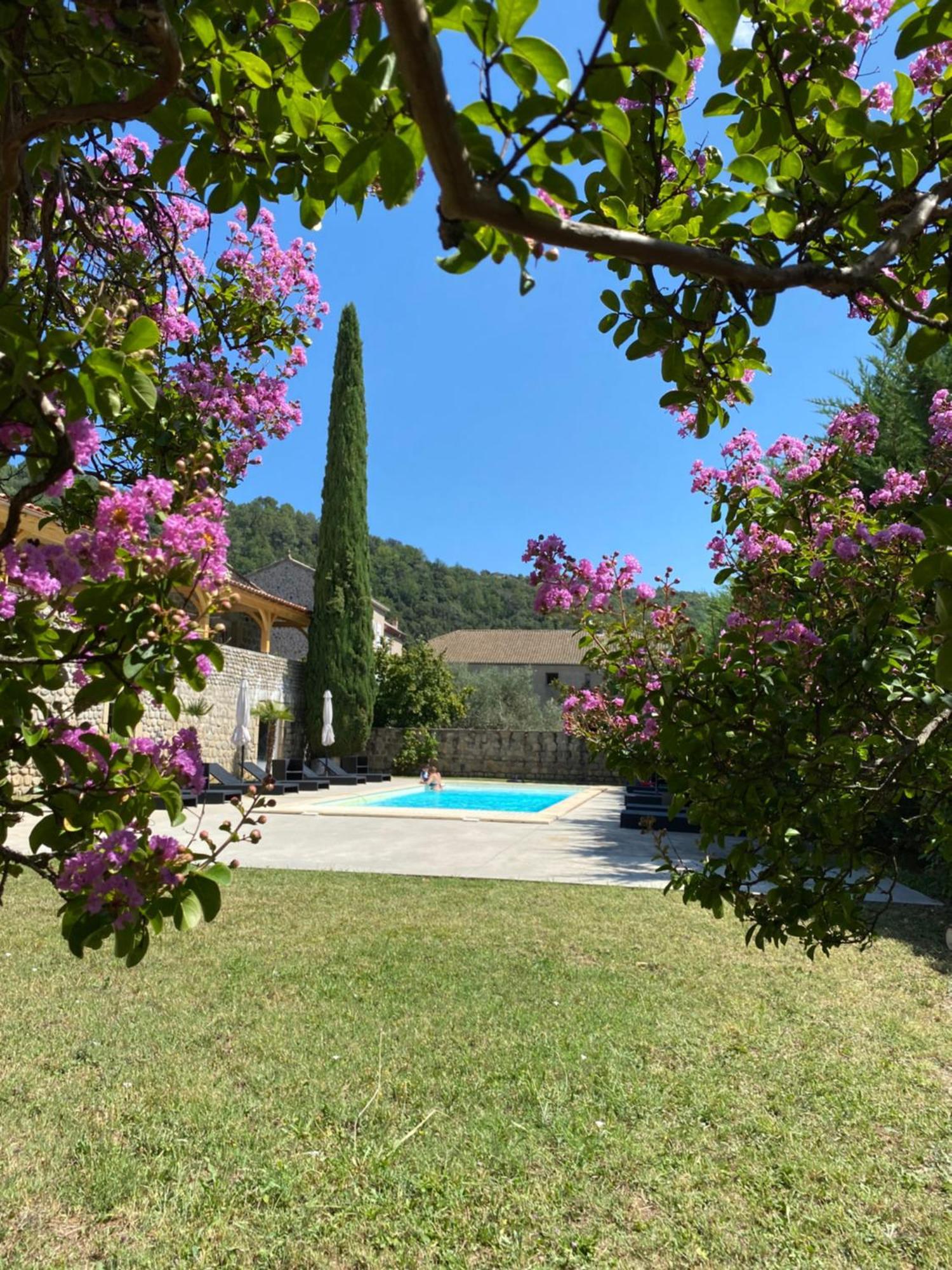 Domaine Les Buis Bed & Breakfast Saint-Fortunat-sur-Eyrieux Bagian luar foto