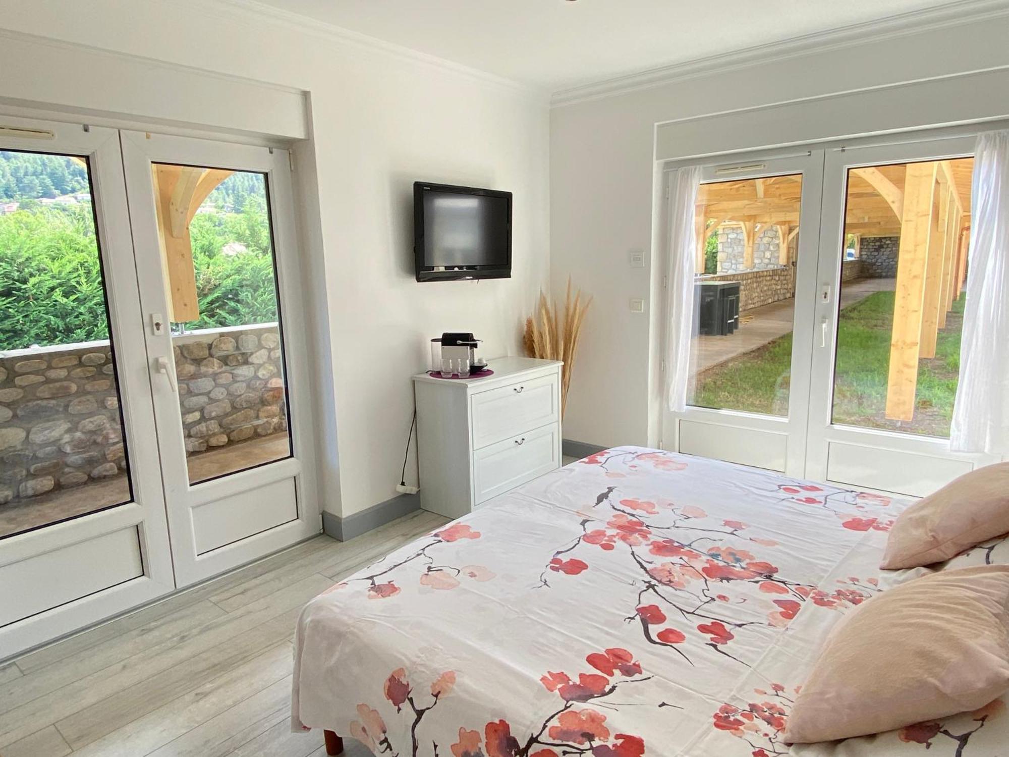Domaine Les Buis Bed & Breakfast Saint-Fortunat-sur-Eyrieux Bagian luar foto